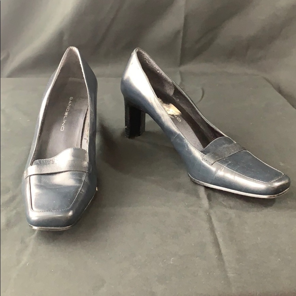 Bandolino navy blue heels